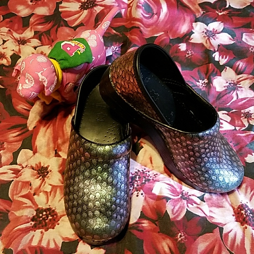 Clogs
